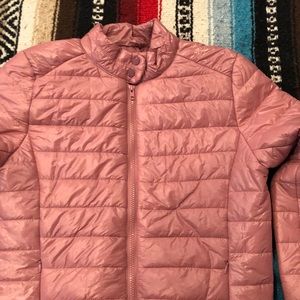 New light weight puffer jacket Blush color size small